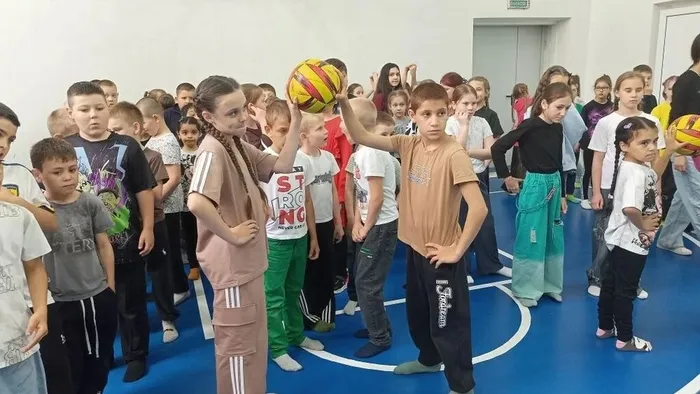 бф18 Здравствуй, лето! Праздник детства в школе № 8 (3)