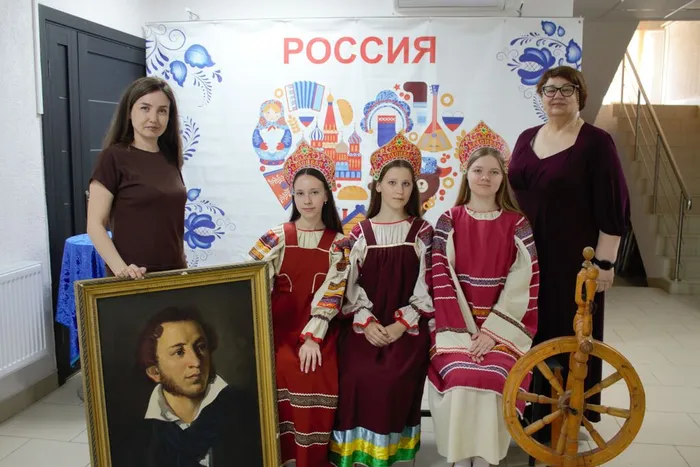 Пушкинский день Ф.19